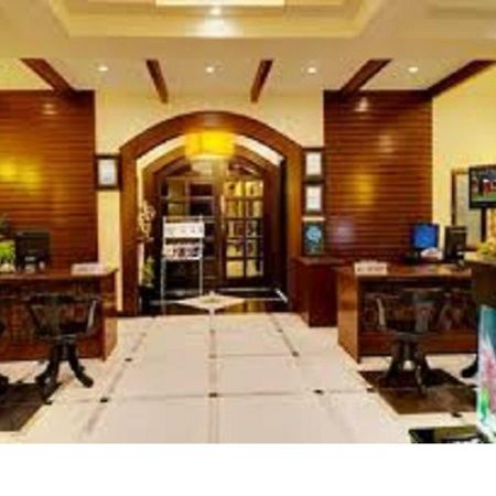 Hotel Sumith Palace Пондичерри Экстерьер фото
