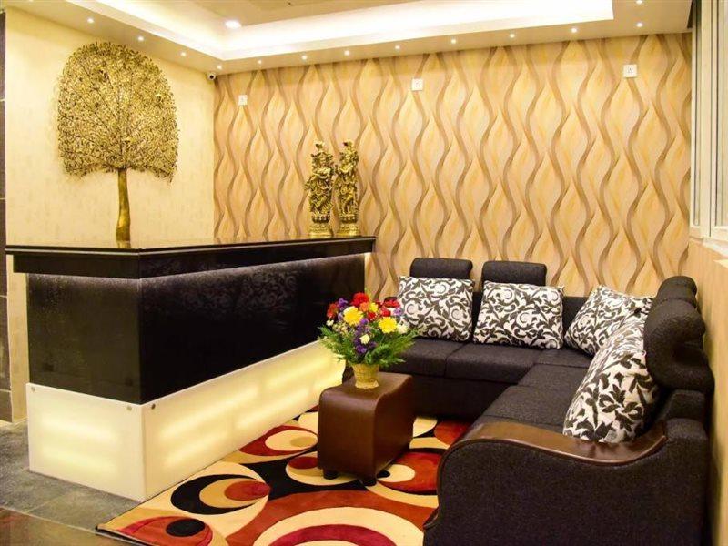 Hotel Sumith Palace Пондичерри Экстерьер фото